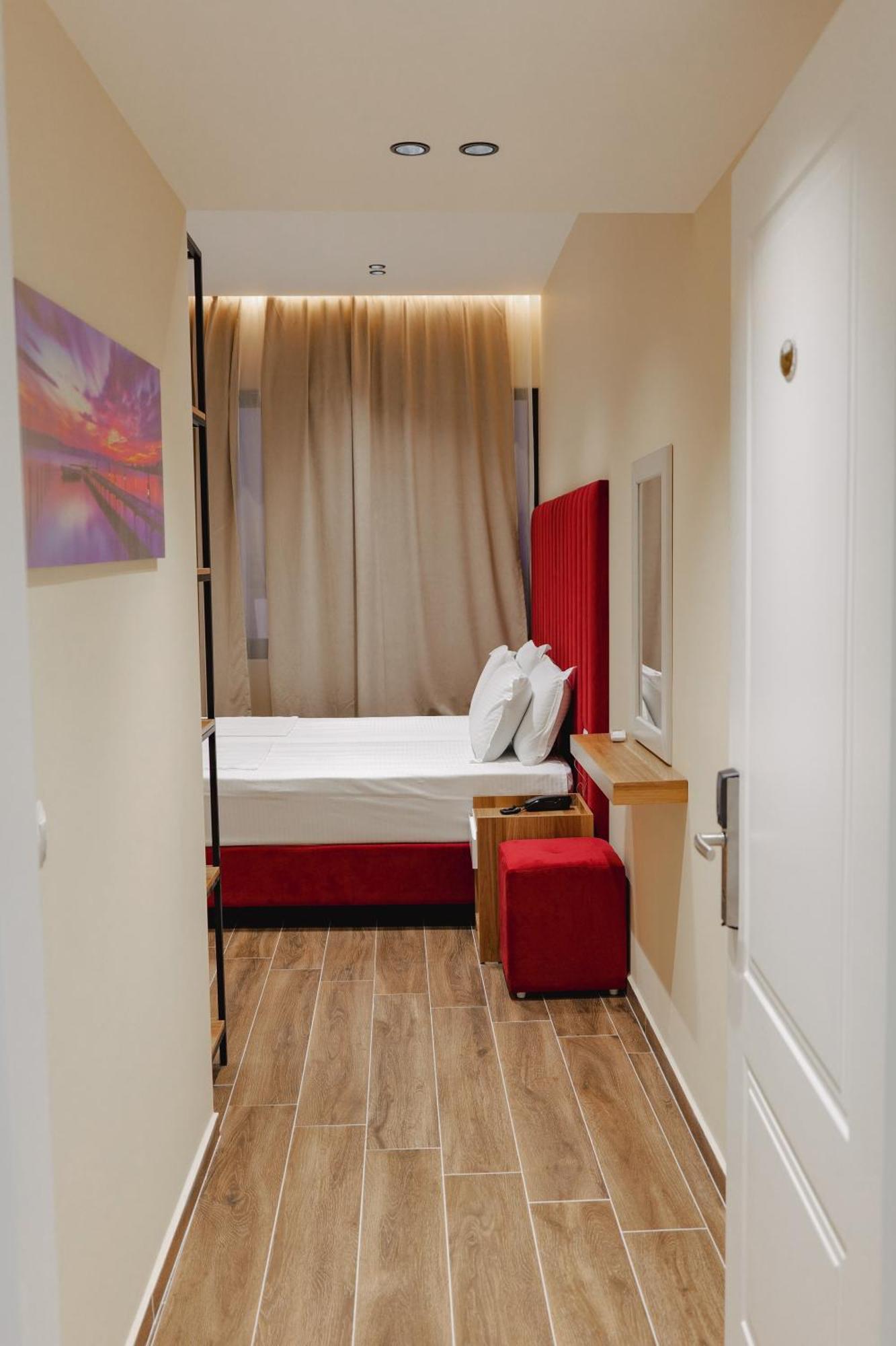 Armar Hotel Sarandë Exteriör bild