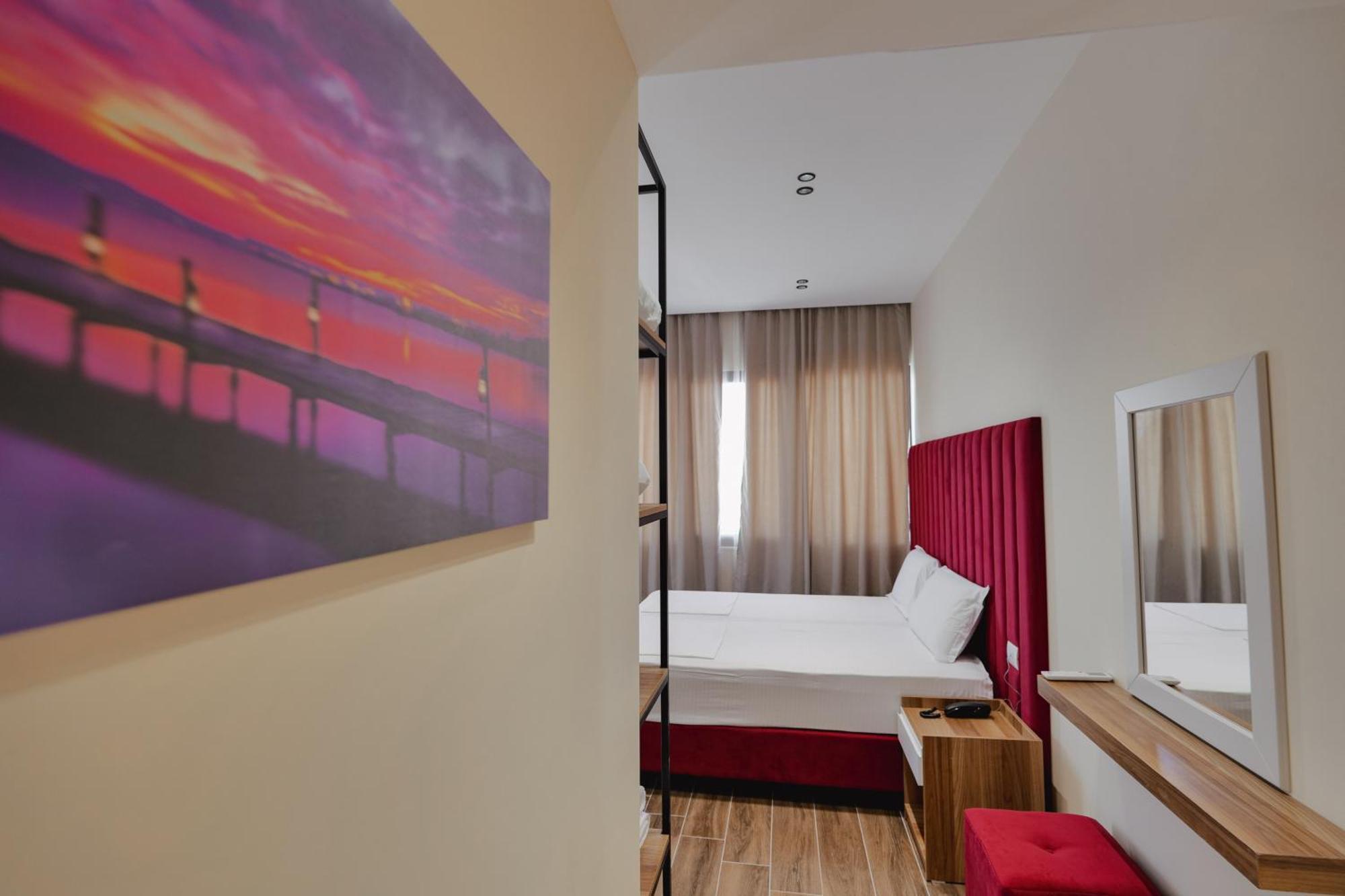 Armar Hotel Sarandë Exteriör bild